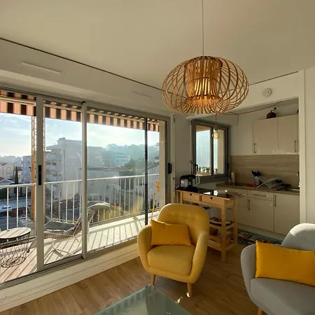 Apartment Near The Sea *