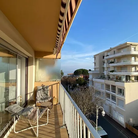 Apartment Near The Sea